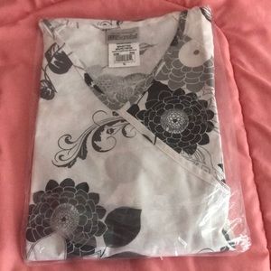 Scrubs by Uniform Advantage